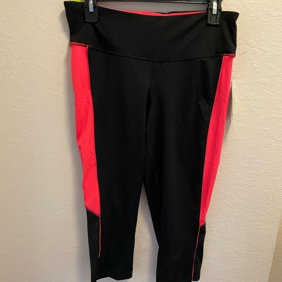 NWT cropped Old Navy leggings - Picture 1 of 8